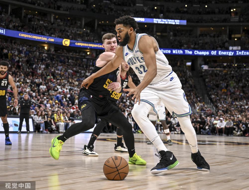 两名新援的 两名新援的